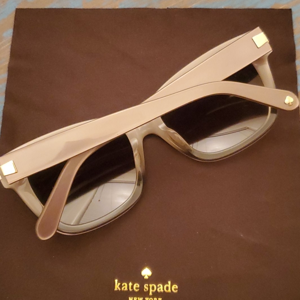 Kate Spade - Picture 6 of 6